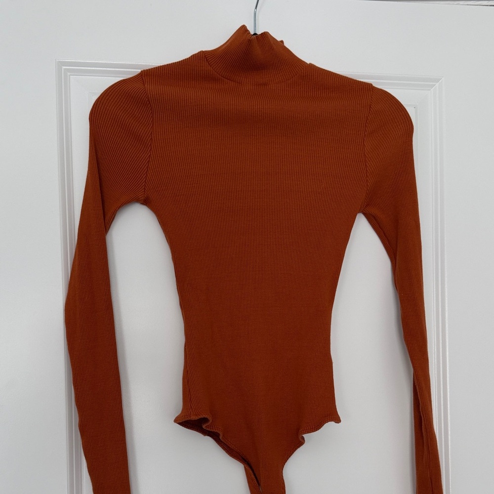 Lulus Basic Rust Long Sleeve Ribbed Bodysuit - image 1